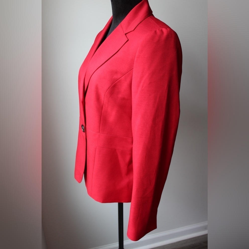 Evan Picone Vibrant Red Blazer - Picture 2 of 7